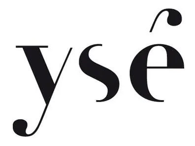 鏤空刺繡天絲上衣(淡粉色)