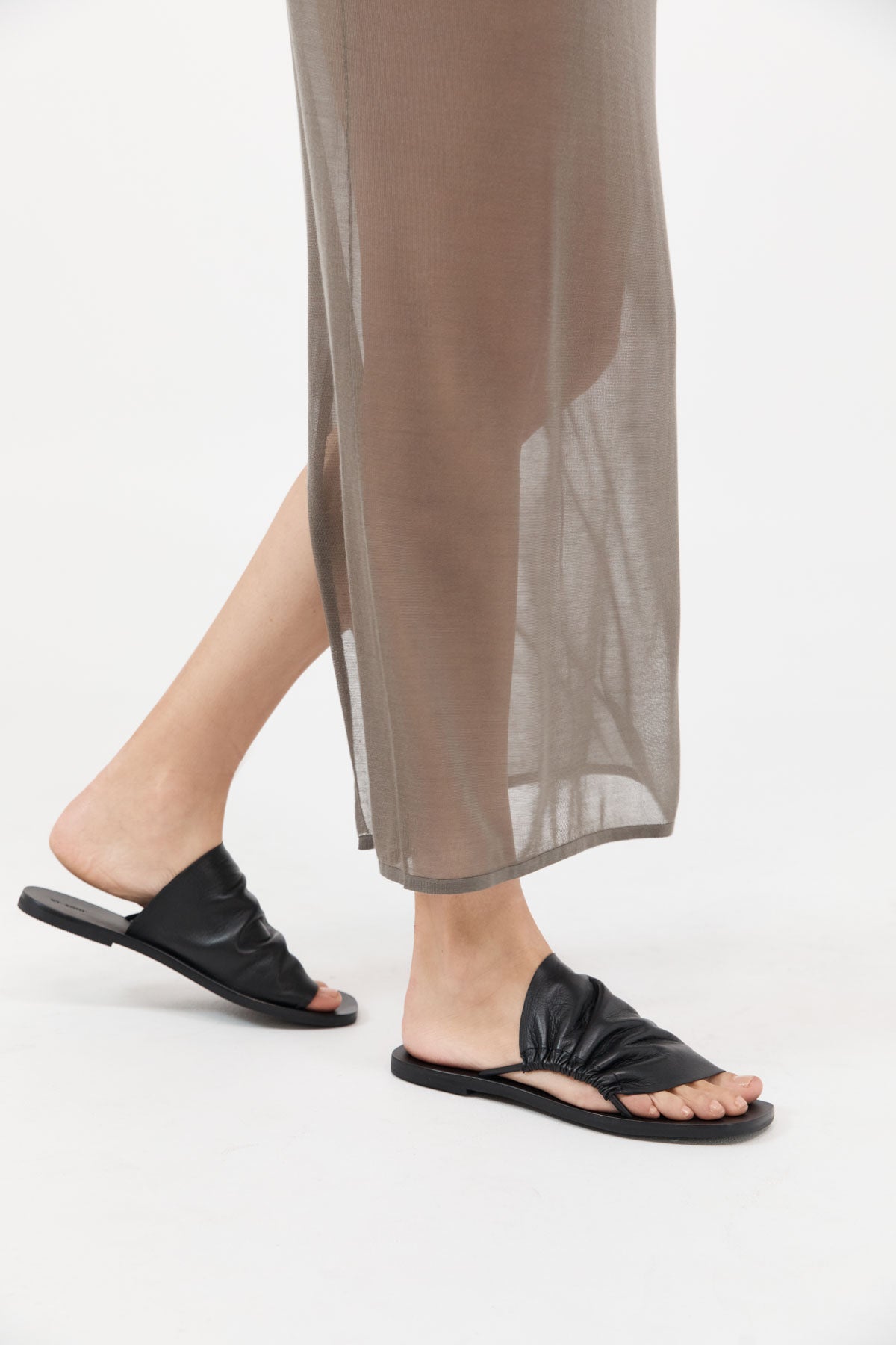 Gathered Slides 皺褶小羊皮涼鞋 （黑色）