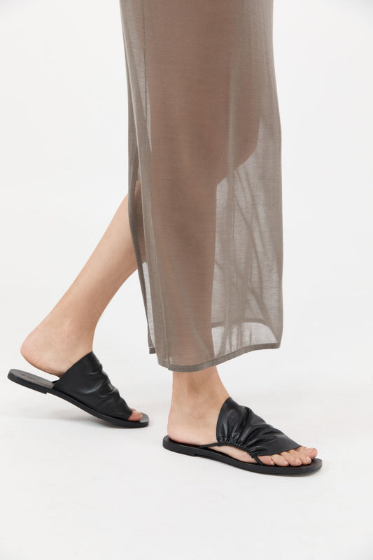 Gathered Slides 皺褶小羊皮涼鞋 （黑色）