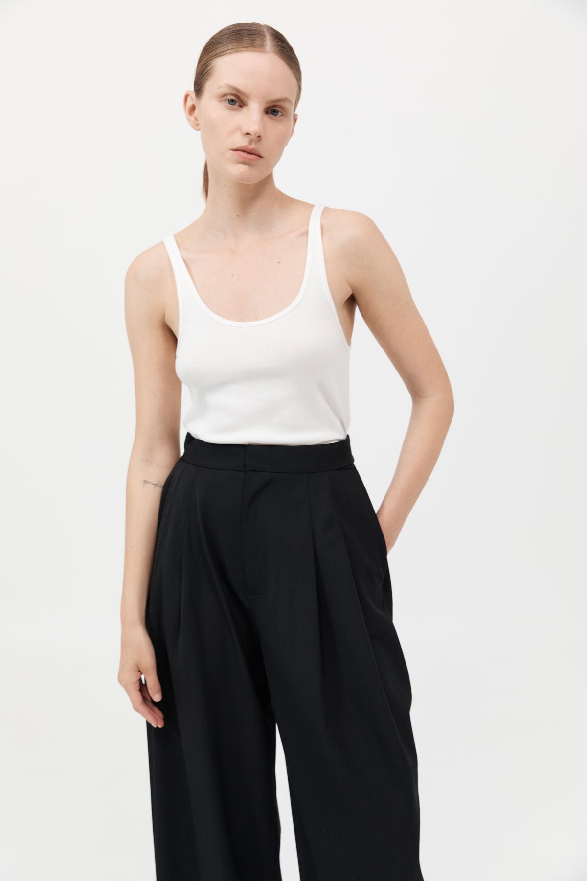 Adjustable Pants 可調節經典長褲