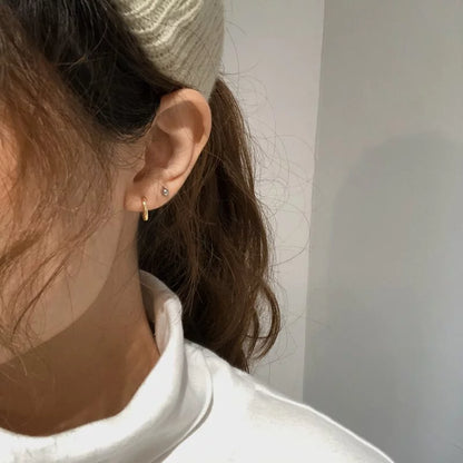 Katerina Huggie Hoop 經典小巧圈型耳環(金)