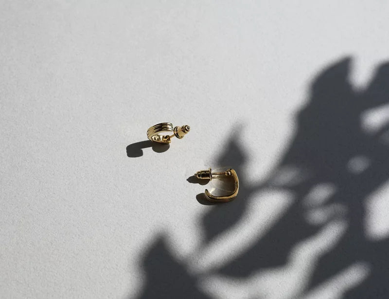 L Earrings (Gold)